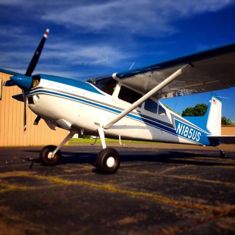 Cessna Skywagon (N185US) - Great shot James!