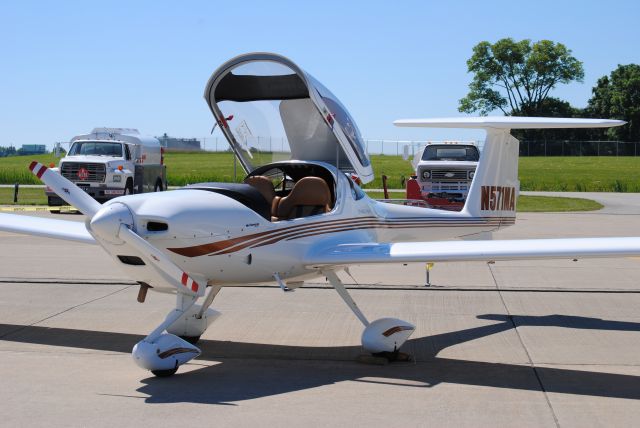 Diamond DA-20 (N571MA)