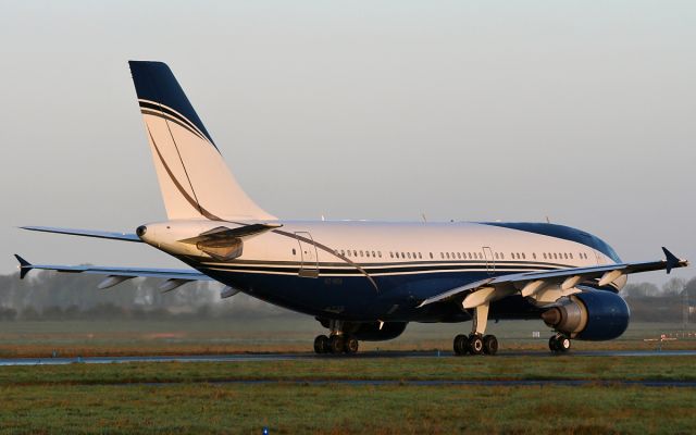 Airbus A310 (HZ-NSA) - al-atheer aviation a310-304 hz-nsa taxing for dep from shannon to washington(dulles) 16/12/16.
