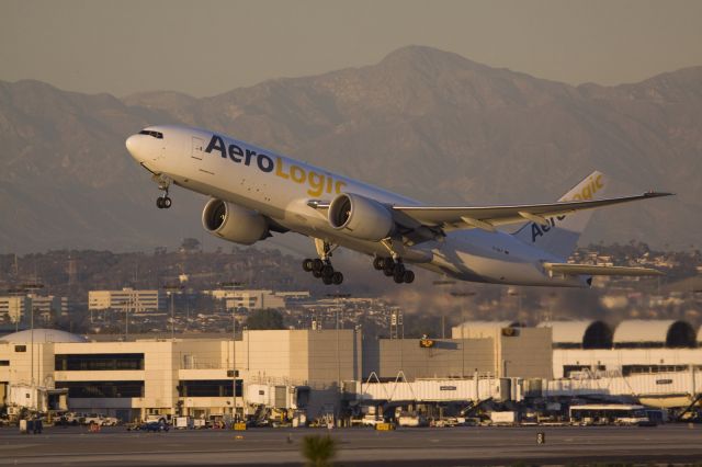 Boeing 777-200 (D-AALF)