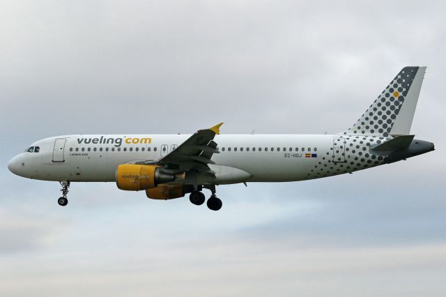 Airbus A320 (EC-HQT)