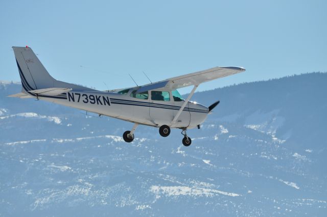 Cessna Skyhawk (N739KN) - On approach to Cedar City, UT.