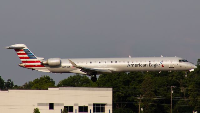 Canadair Regional Jet CRJ-900 (N553NN)