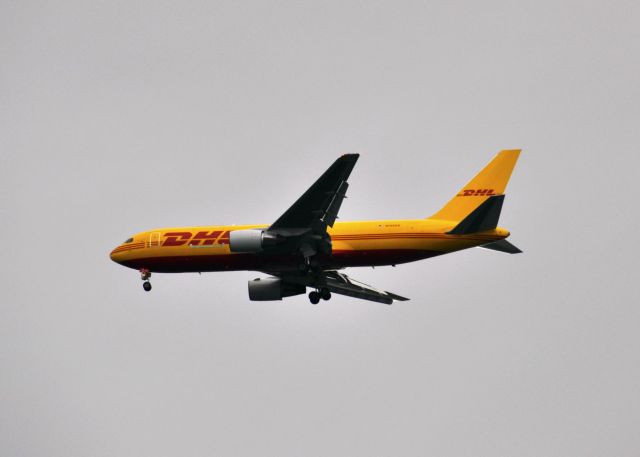 BOEING 767-200 (N785AX) - ABX Air/DHL Boeing 767-281(PC) N785AX over Seattle 