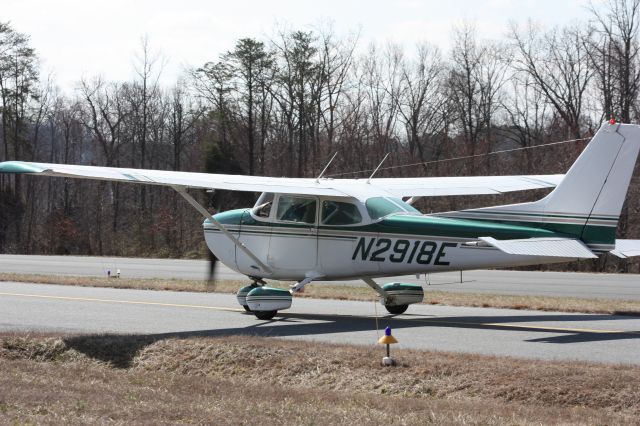 Cessna Skyhawk (N2918E) - Taken 3-29-13