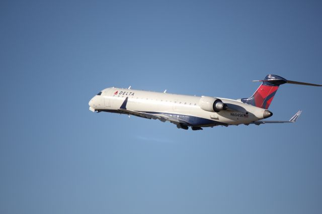 Canadair Regional Jet CRJ-700 (N604SK)