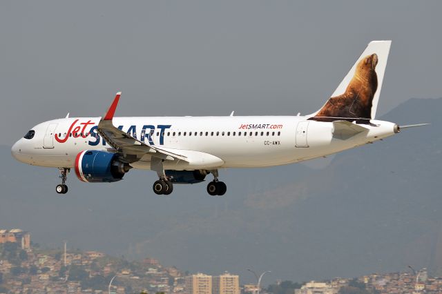 Airbus A320 (CC-AWX)