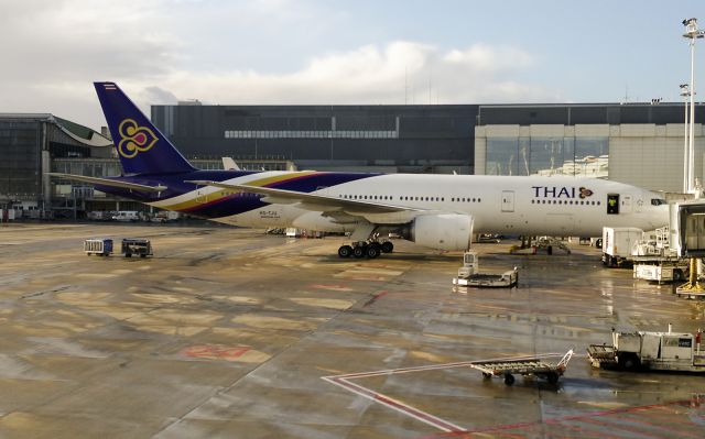 Boeing 777-200 (HS-TJU)