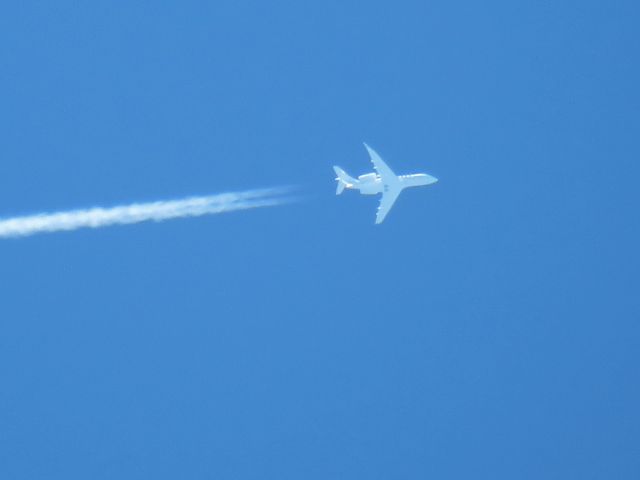 Canadair Challenger 350 (N119JJ)