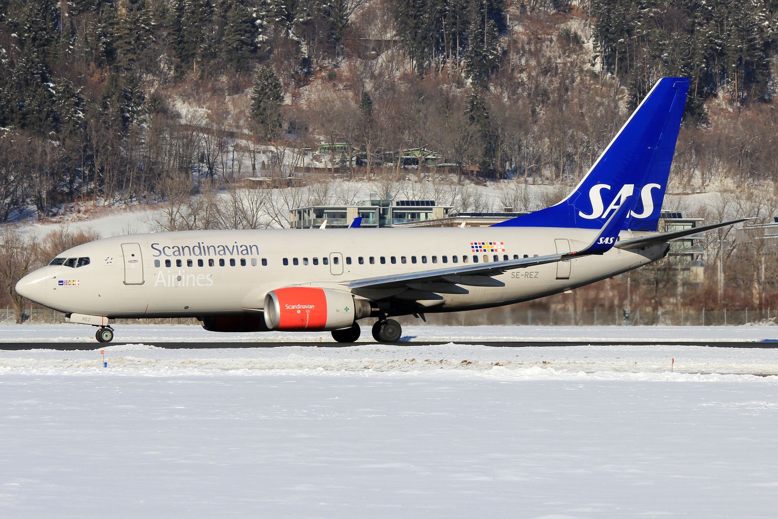 Boeing 737-700 (SE-REZ)