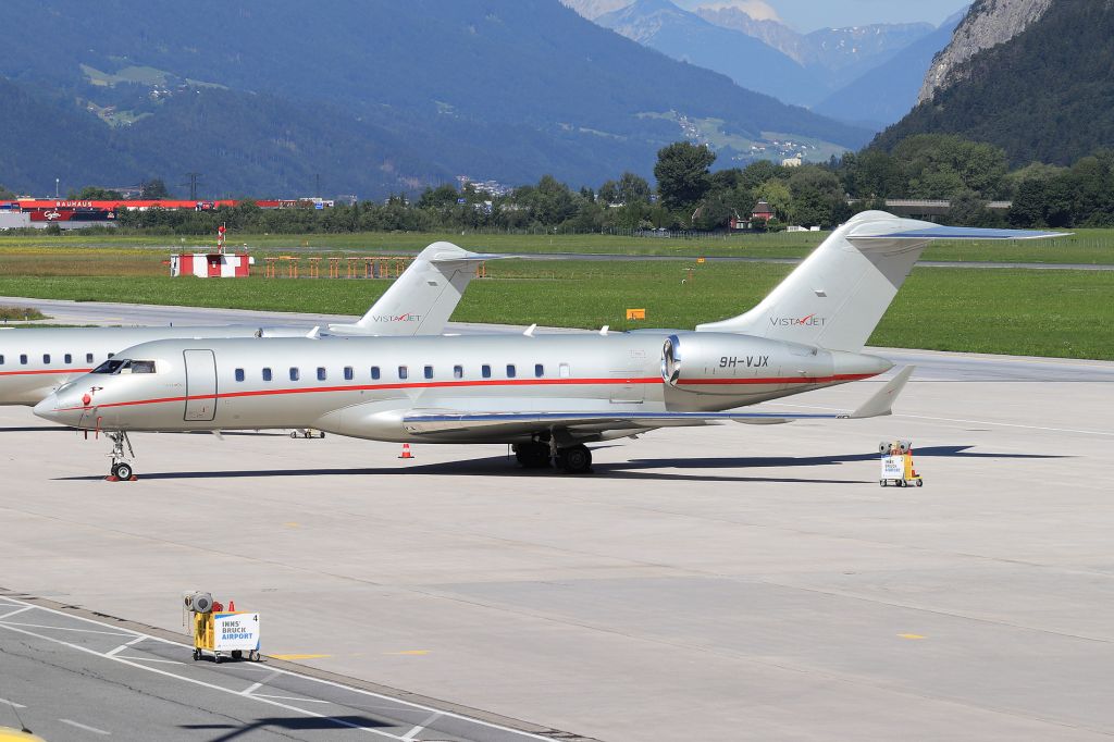 Bombardier Global Express (9H-VJX)