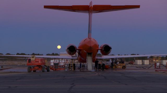 McDonnell Douglas MD-87 (N291EA) - Late in the day maintenance on Tanker 101.