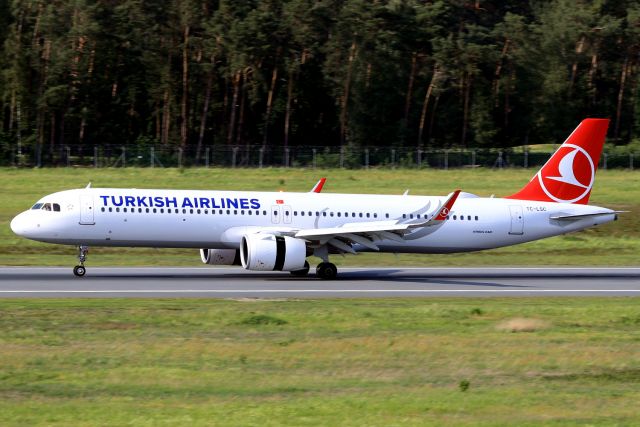 Airbus A321neo (TC-LSC)