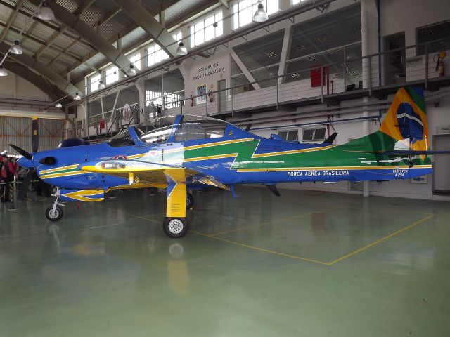 Embraer AT-29 (N5724) - Portões Abertos AFA 2013.Academia da Força Aérea,Pirassununga.