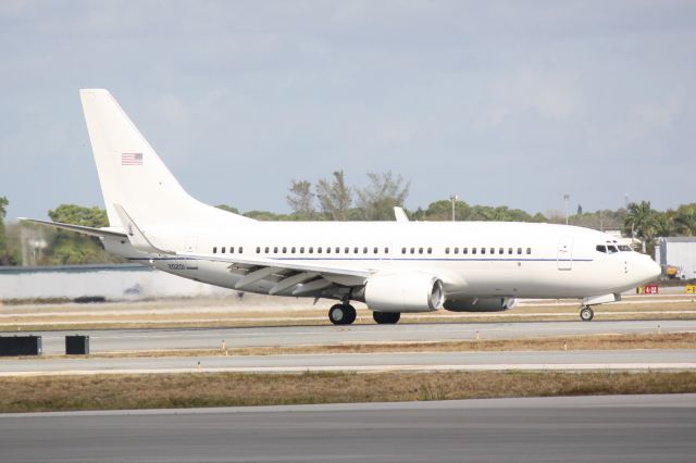 Boeing 737-700 (N20201) - A Boeing Clipper (20201) operated by the 201st Airlift Squadron of the DC National Guard arrives at Sarasota-Bradenton International on VIP detail as First Lady Michelle Obama visits Sarasota