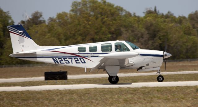 Beechcraft Bonanza (36) (N25720)