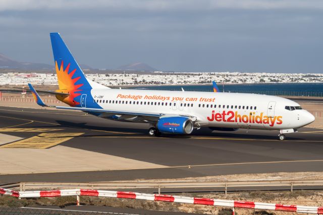 Boeing 737-800 (G-JZBF)