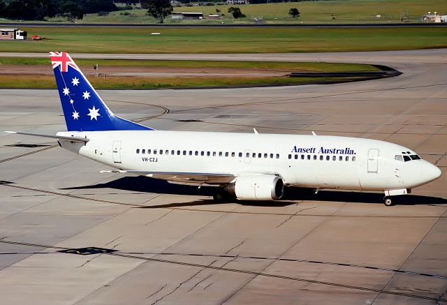 BOEING 737-300 (VH-CZJ)