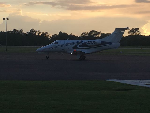 Embraer Phenom 100 (N932MA)