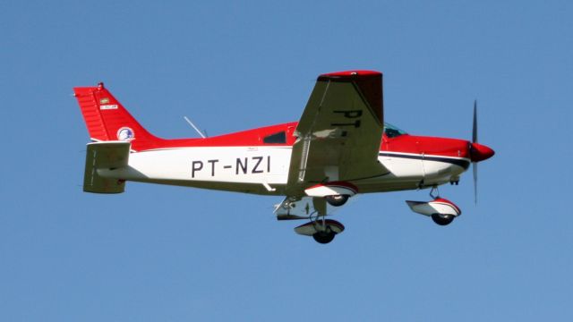 Piper Cherokee (PT-NZI)