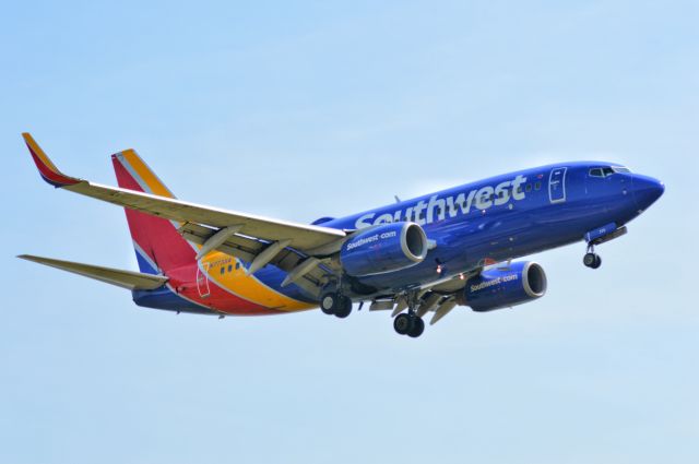 Boeing 737-700 (N773SA) - Southwest 737-700 arrives at DCA in from CMH 20190807. br /br /© 2019 Heath Flowersbr /br /Contact photographer for reproduction(s).