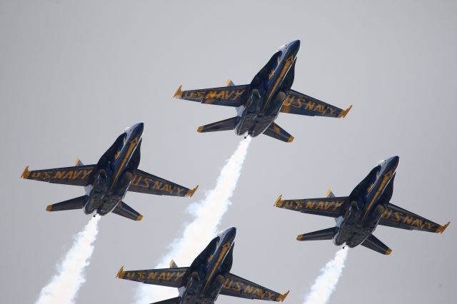 McDonnell Douglas FA-18 Hornet — - Blue angels at Cleveland airshow 2014