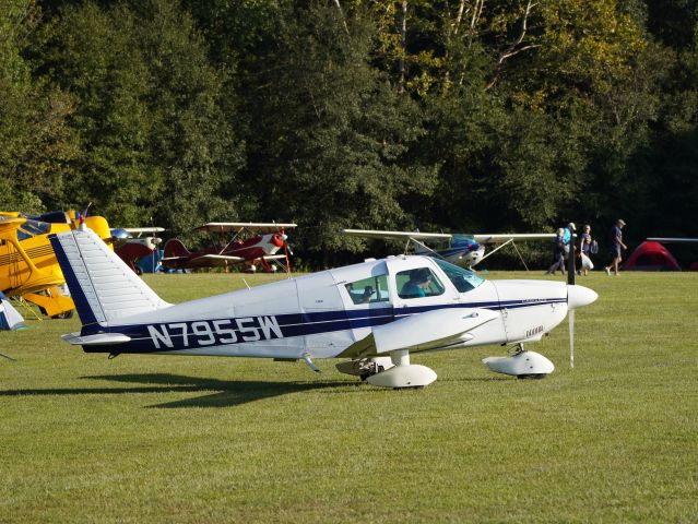 Piper Cherokee (N7955W)