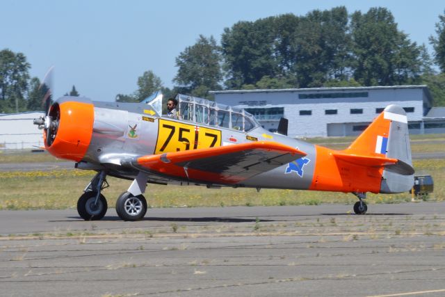 North American T-6 Texan (N7517) - Taxiing in after arrival during the Collings Foundation's 2019 Wings of Freedom tour. Paying a visit to the B-17 Alliance Museum located in Salem.