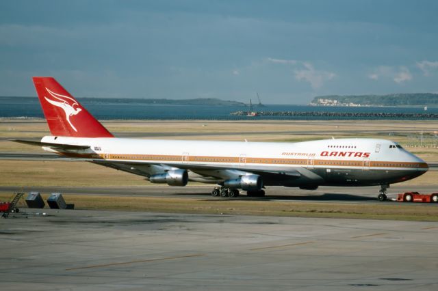 Airbus A330-200 (VH-EBL) - QANTAS - BOEING 747-238B - REG : VH-EBL (CN 21237/285) - KINGSFORD SMITH INTERNATIONAL AIRPORT SYDNEY NSW. AUSTRALIA - YSSY 27/7/1977