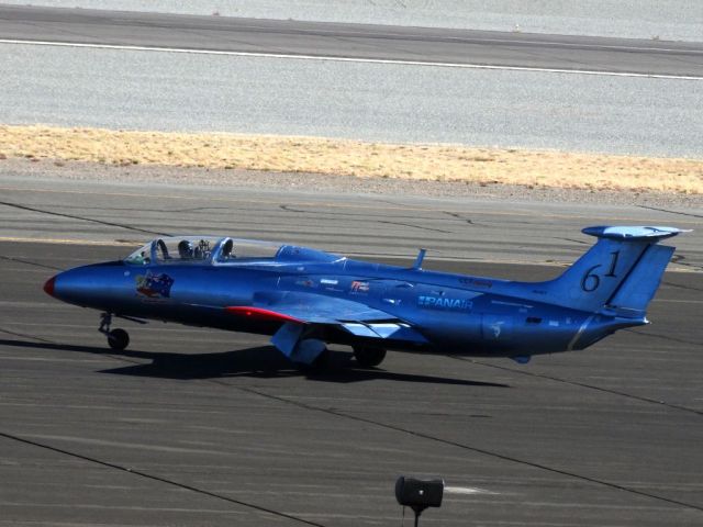 Aero L-29 Delfin (VH-XET)