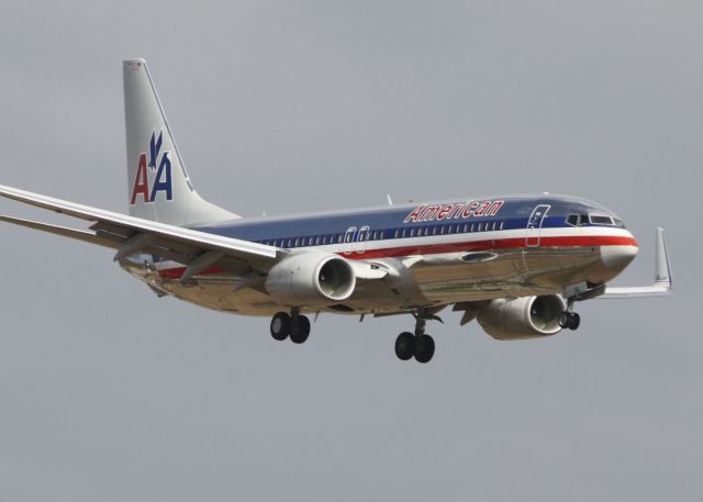 Boeing 737-800 (N856NN)