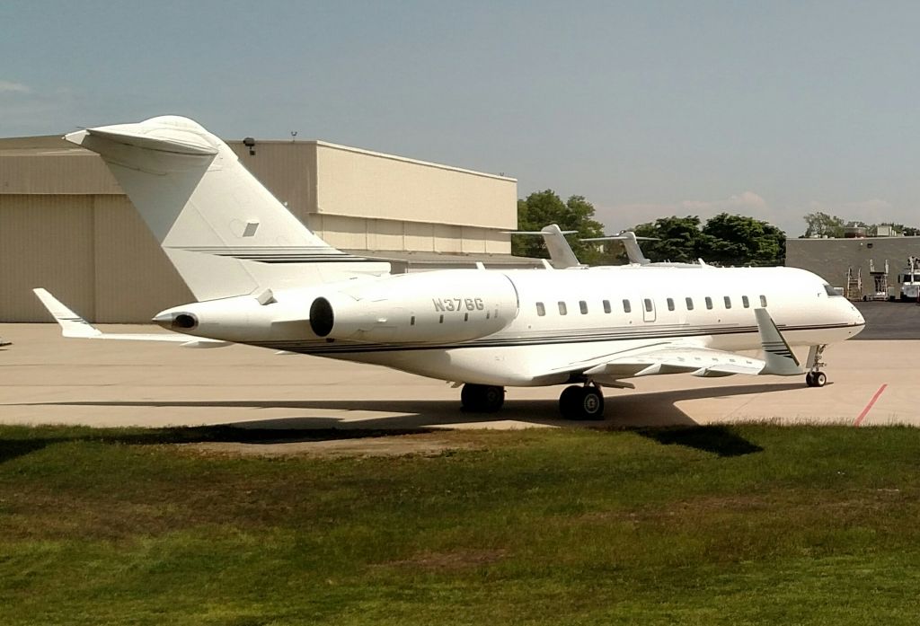 Bombardier Global 5000 (N376G) - GENERAL ELECTRIC at KMDW - 5/18/16