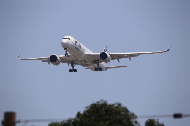Airbus A350-900 (DQ-FAI)