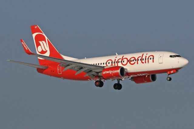 Boeing 737-700 (D-AHXF) - "Air Berlin" livery
