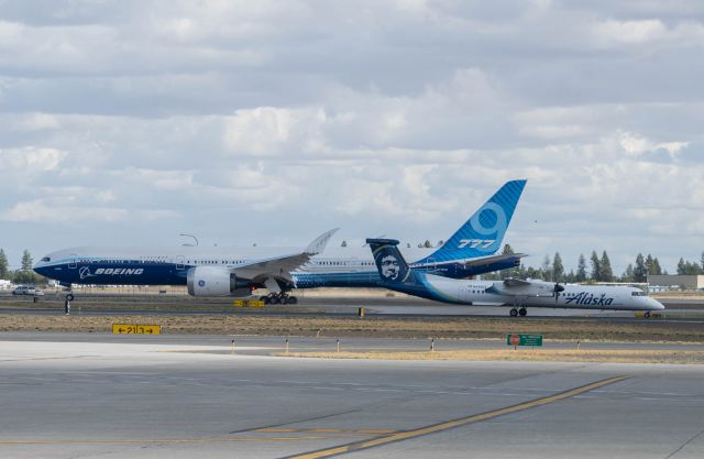 BOEING 777-9 (N779XW) - BOE1 TEST FLIGHT WITH HORIZON AIR Q400