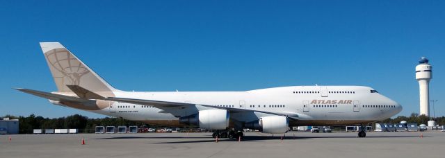 Boeing 747-400 (N263SG) - Brought the Baltimore Ravens down to CLT to play the Carolina Panthersbr /br /10/28/18