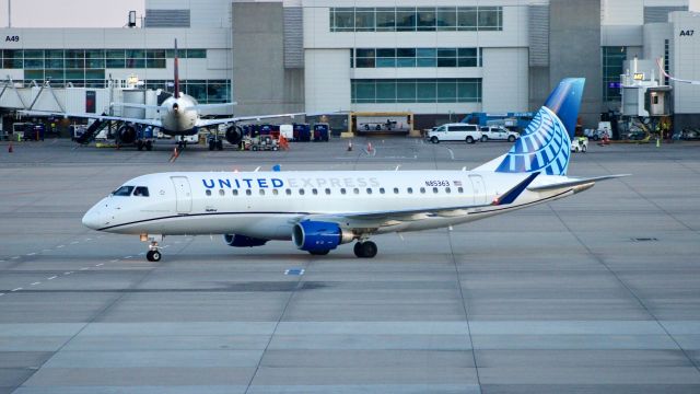 Embraer 175 (N85363)