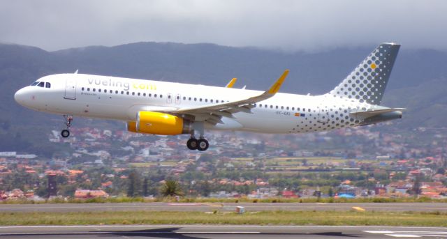 Airbus A320 (EC-OKI) - VN-A571 09/08/2017 Jetstar Pacificbr /VN-A571 29/07/2020 Pacific Airlines Ceased operations 18 March 2024br /Stored as VP-CCS rr OE-IOF (Aviation Capital Group)  