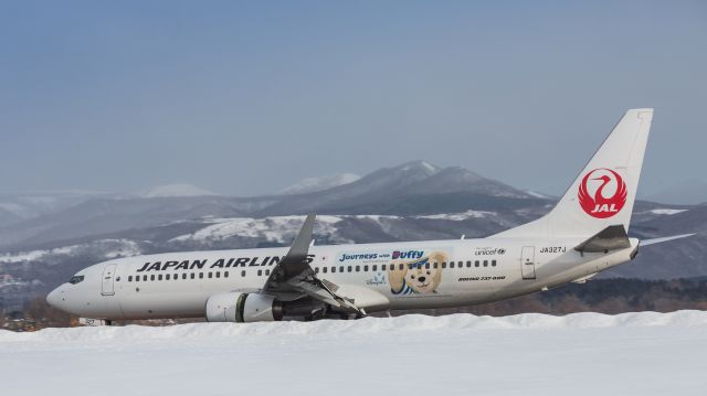 Boeing 737-800 (JA327J) - Japan Airlines / Boeing 737-846br /Jan.23.2016 Hakodate Airport [HKD/RJCH] JAPAN