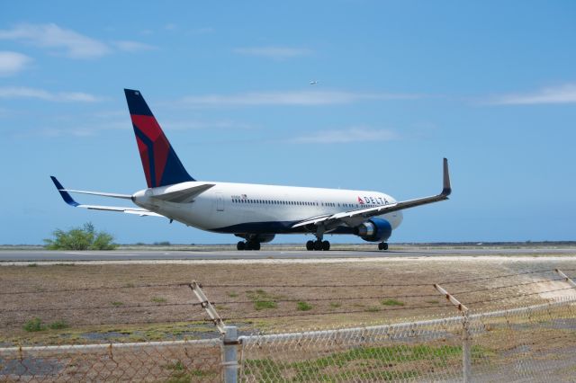 BOEING 767-300 — - Delta 767-300 heading to the west coast from Honolulu.