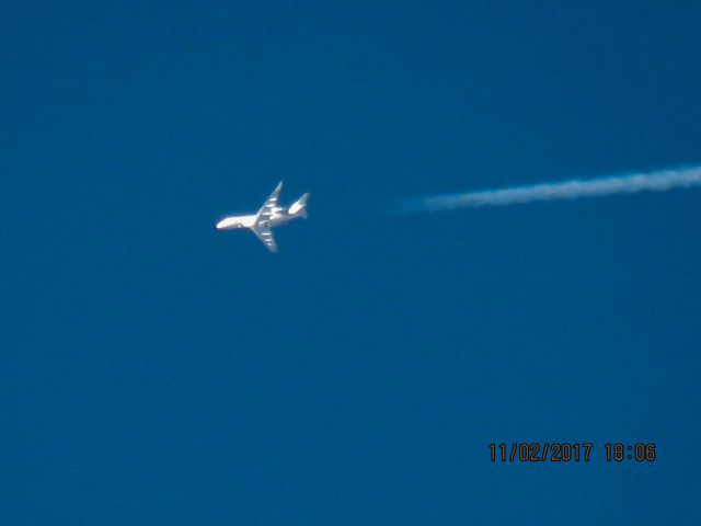 Canadair Challenger 350 (N794QS)