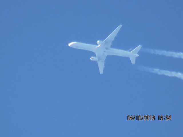 Boeing 757-200 (N41135)