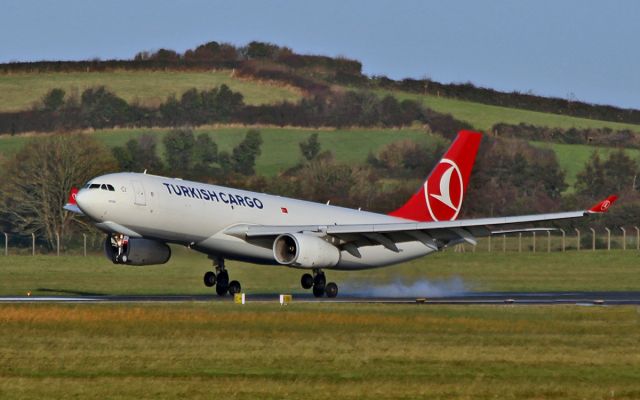 Airbus A330-300 (TC-JDR) - turkish cargo a330-200f tc-jdr landing at shannon from istanbul 22/11/15.