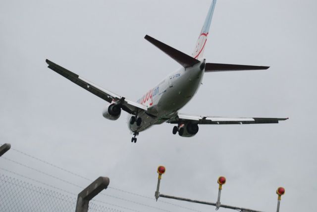 BOEING 737-300 (G-TOYM)