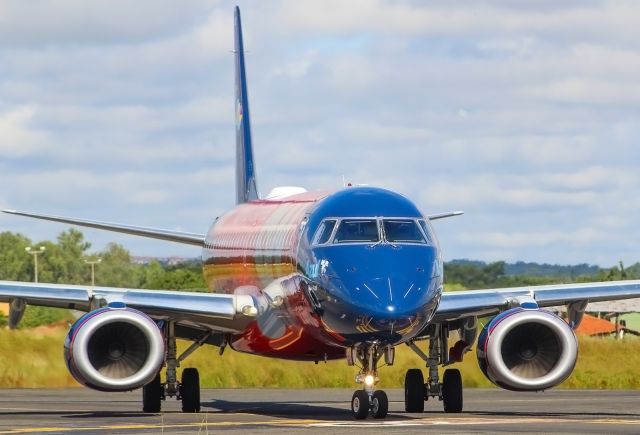 EMBRAER 195 (PR-AUQ)