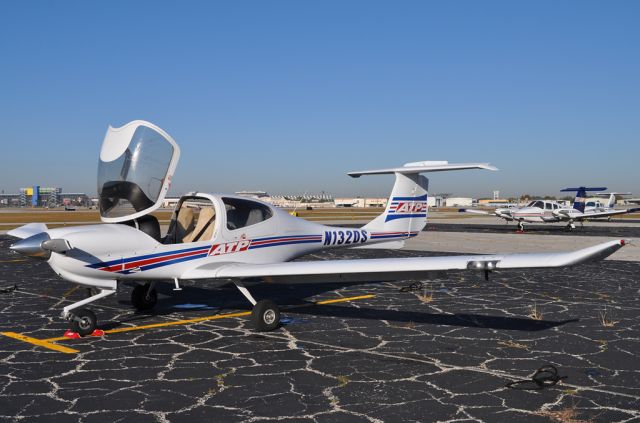 Diamond Star (N132DS)