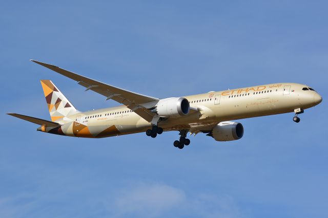 BOEING 787-10 Dreamliner (A6-BME)