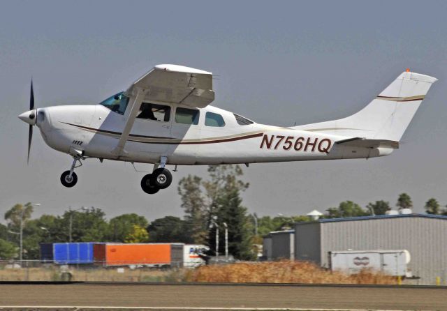 Cessna 206 Stationair (N756HQ)