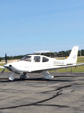 Cirrus SR-22 (N664JB)