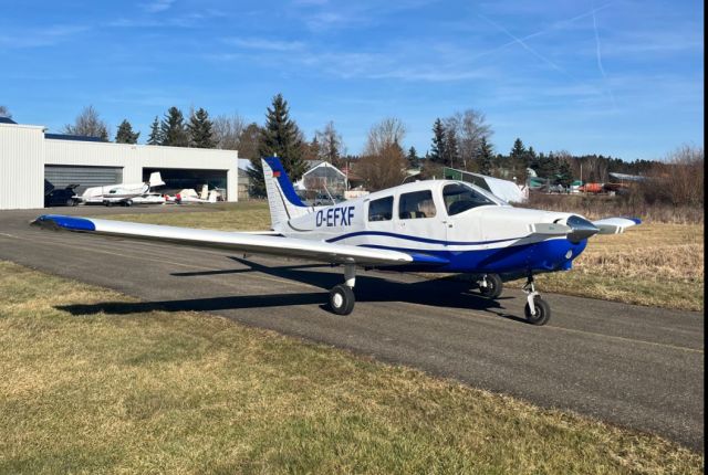 Piper Cherokee (D-EFXF)